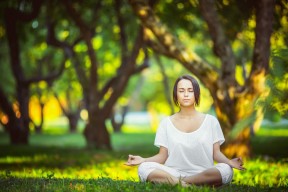 九游平台-双线溃败，穆古鲁扎十二连败深渊与篮网教练帅位危机